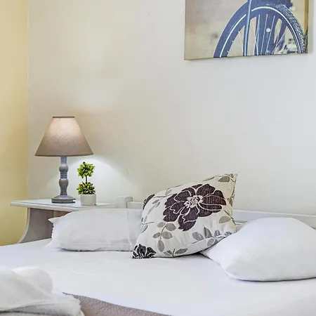 Tasoula With Sea View M4 דירה