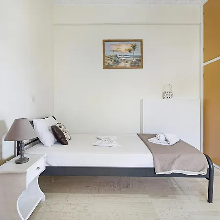 Tasoula With Sea View M4 アパート ニキアナ